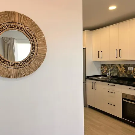 Salt & Serenade Modern Ocean View Apartment With Pool In Bajamar Apartman *